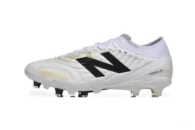 New Balance Blanc Noir Low-Cut Knit Upper Système de lacets asymétrique Firm-Ground Chaussures de football 10