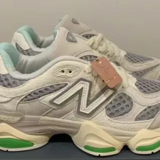 New Balance White Green Multi-Layered Sole Perforated Grey Mesh Panels Chunky Sneakers