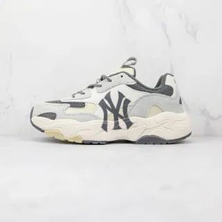 New Era Beige Gray Oversized Interlocking NY Logo Layered Mixed-Material Upper Chunky Sneakers