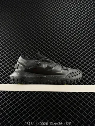 Nike ACG Mountain Fly GTX SE Black Grid Speckle Lifestyle Sneakers 2