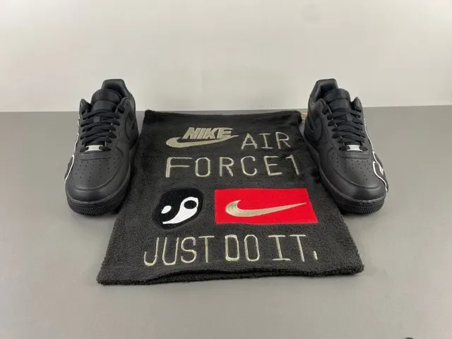 Nike Air Force 1 Noir Blanc Cuir Supérieur Logo Oversized Sneakers Lifestyle 11