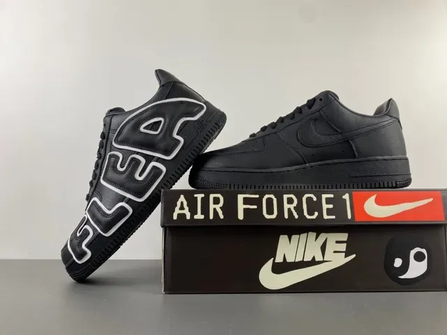 Nike Air Force 1 Noir Blanc Cuir Supérieur Logo Oversized Sneakers Lifestyle 14