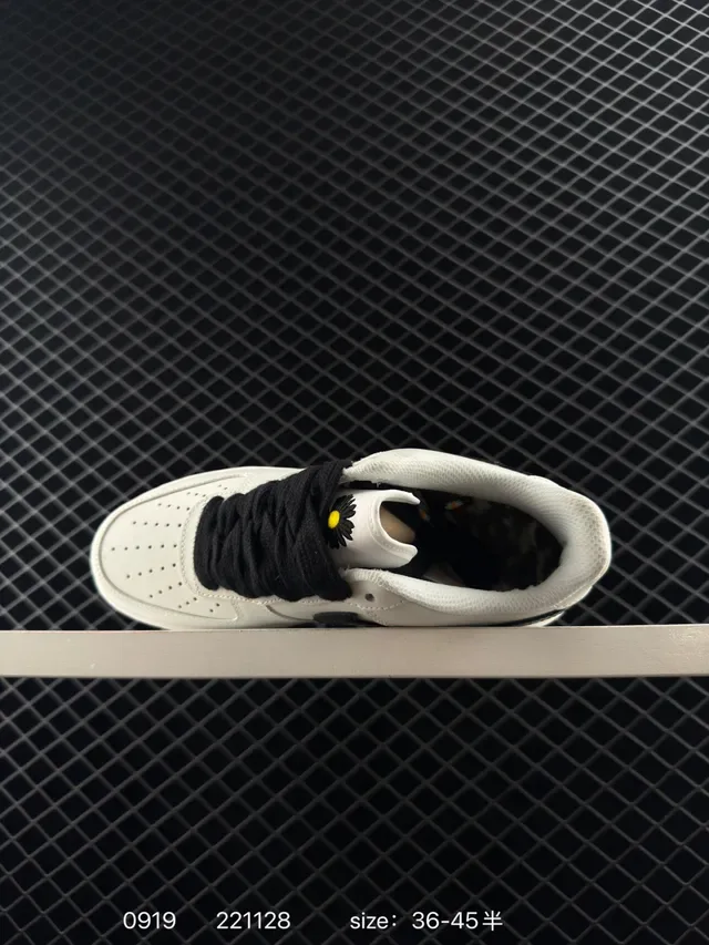 Nike Air Force 1 Low Off-White Black Spray Midsole Lifestyle Sneakers 5
