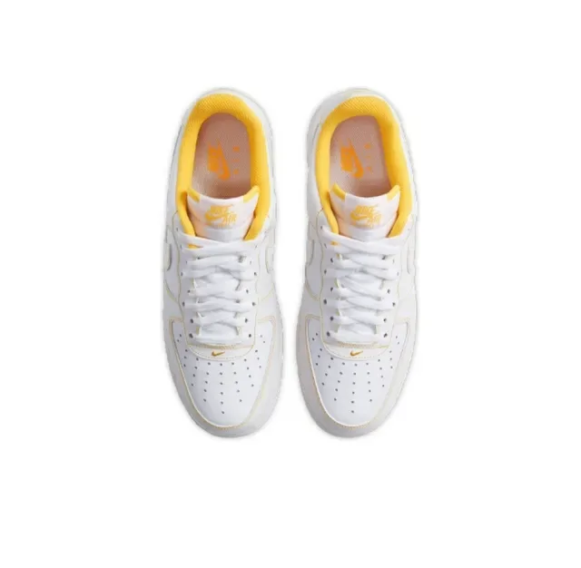 Nike Air Force 1 White and Yellow baskets lifestyle 4