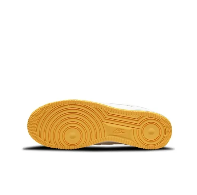 Nike Air Force 1 White and Yellow baskets lifestyle 6