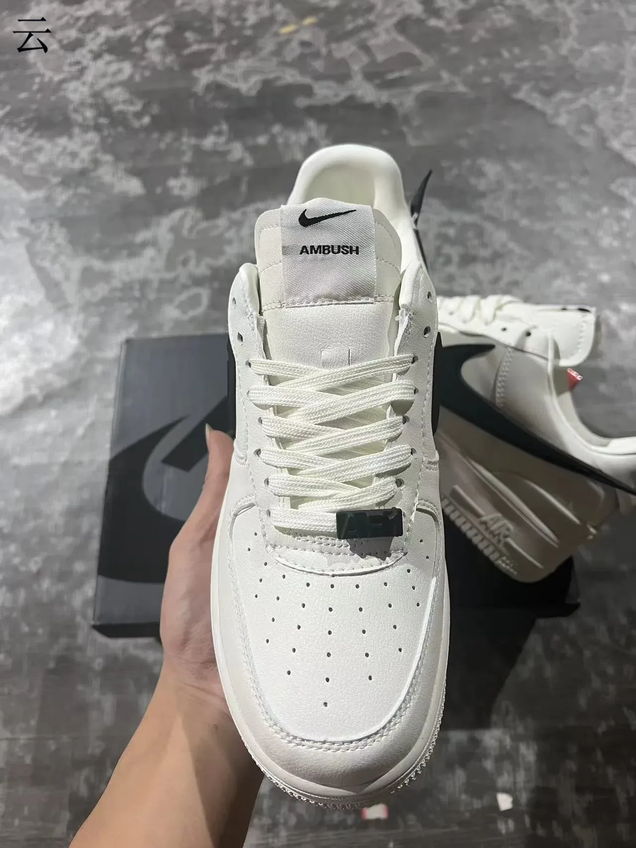 Nike Air Force 1 White Black Swoosh Lifestyle Sneakers 3