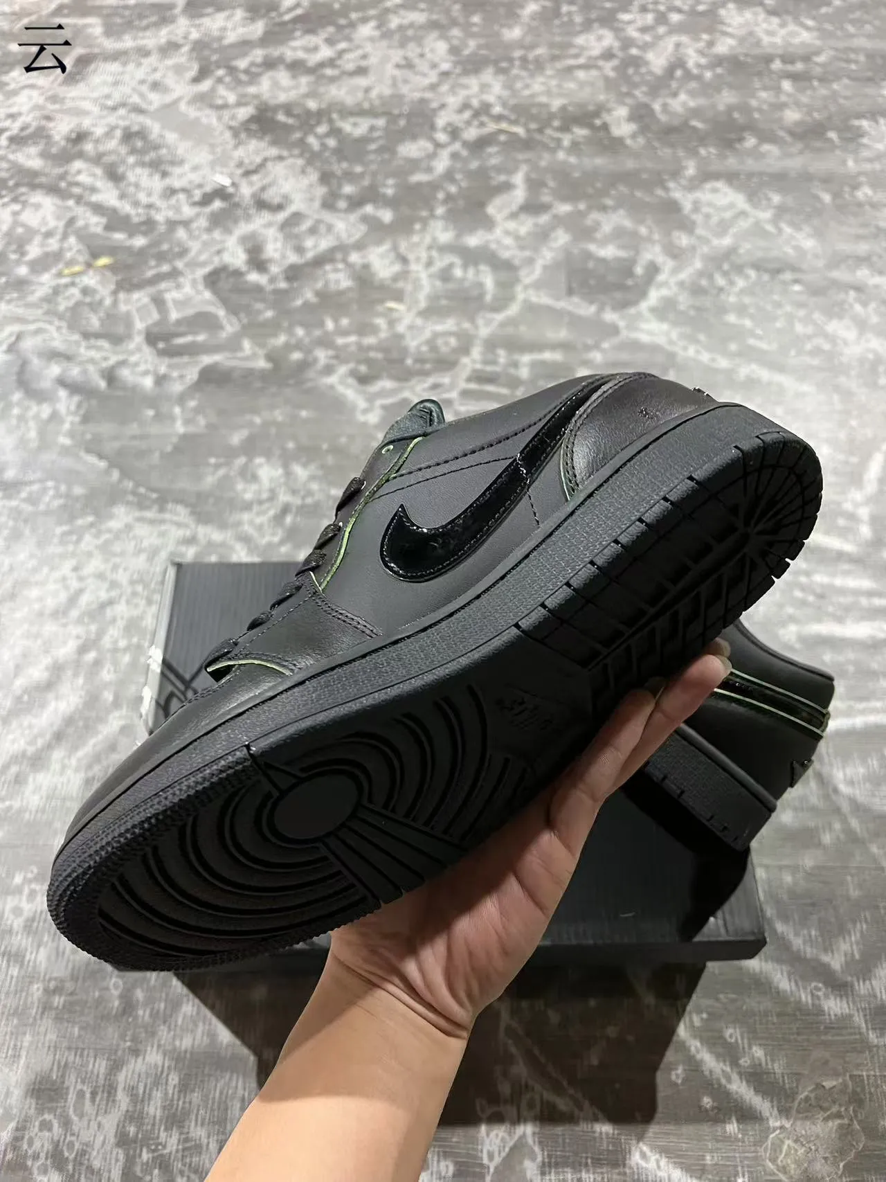 Nike Air Jordan 1 Low Black Green Leather Upper Glossy Swoosh Overlay Lifestyle Sneakers 6