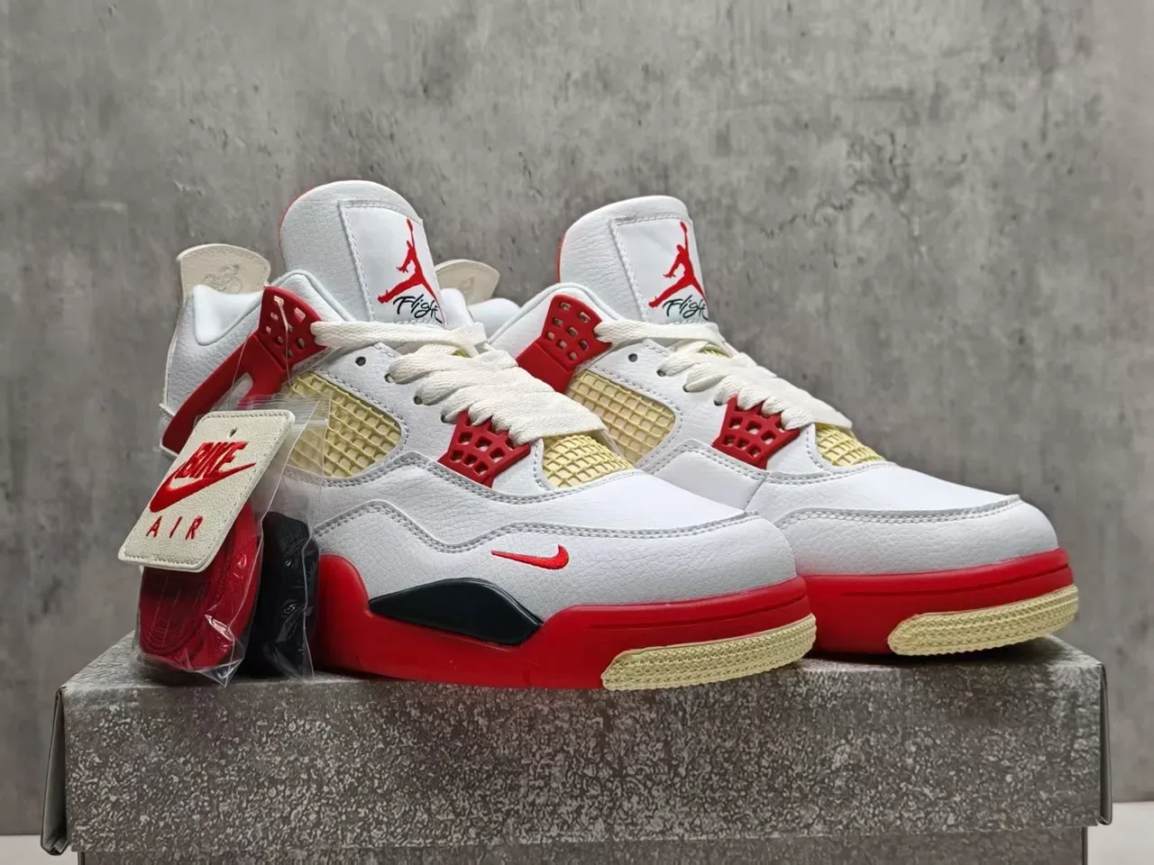 Nike Air Jordan 4 blanc rouge beige chaussures de basket-ball 3