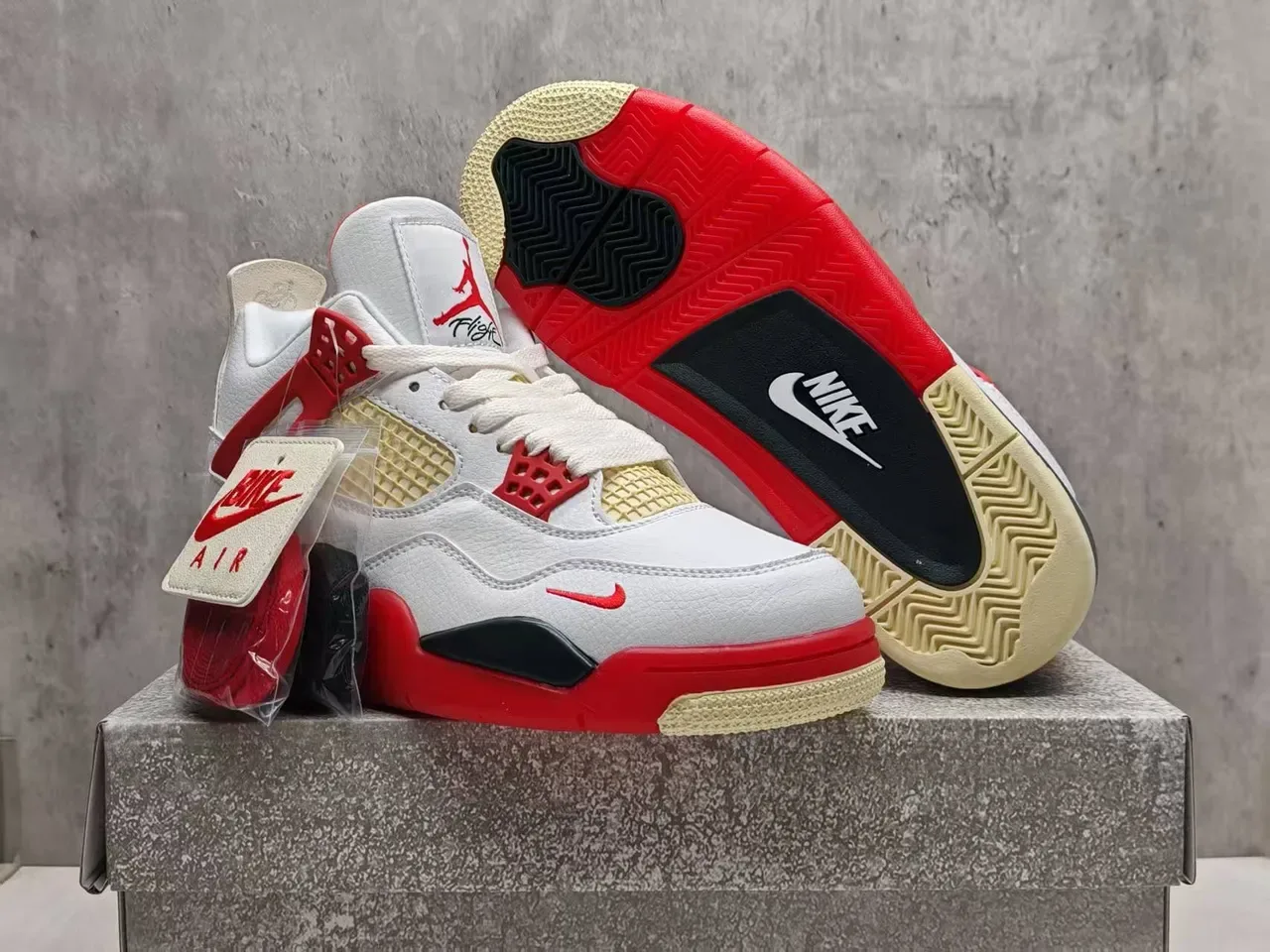 Nike Air Jordan 4 blanc rouge beige chaussures de basket-ball 4