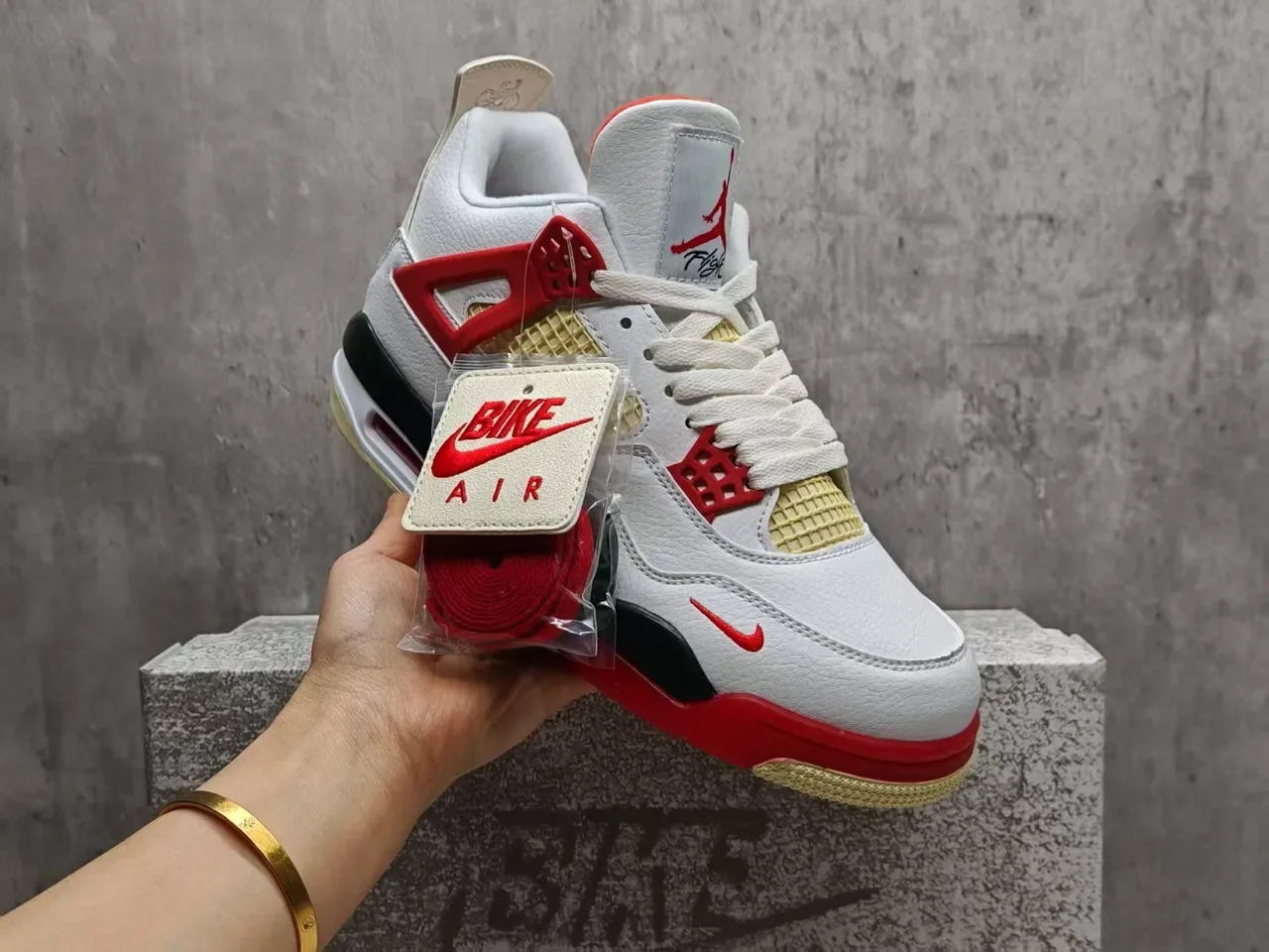 Nike Air Jordan 4 blanc rouge beige chaussures de basket-ball 11
