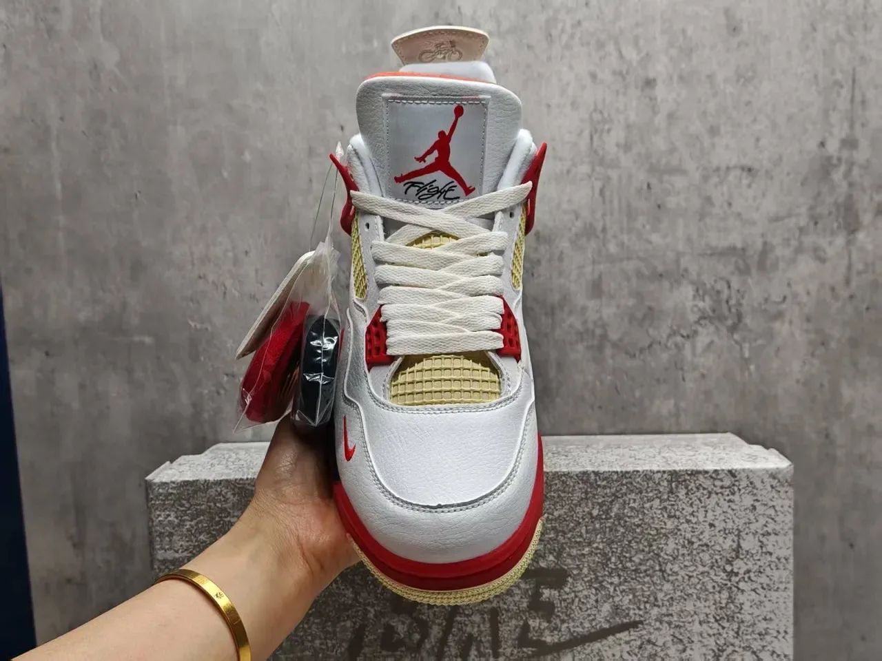 Nike Air Jordan 4 blanc rouge beige chaussures de basket-ball 12