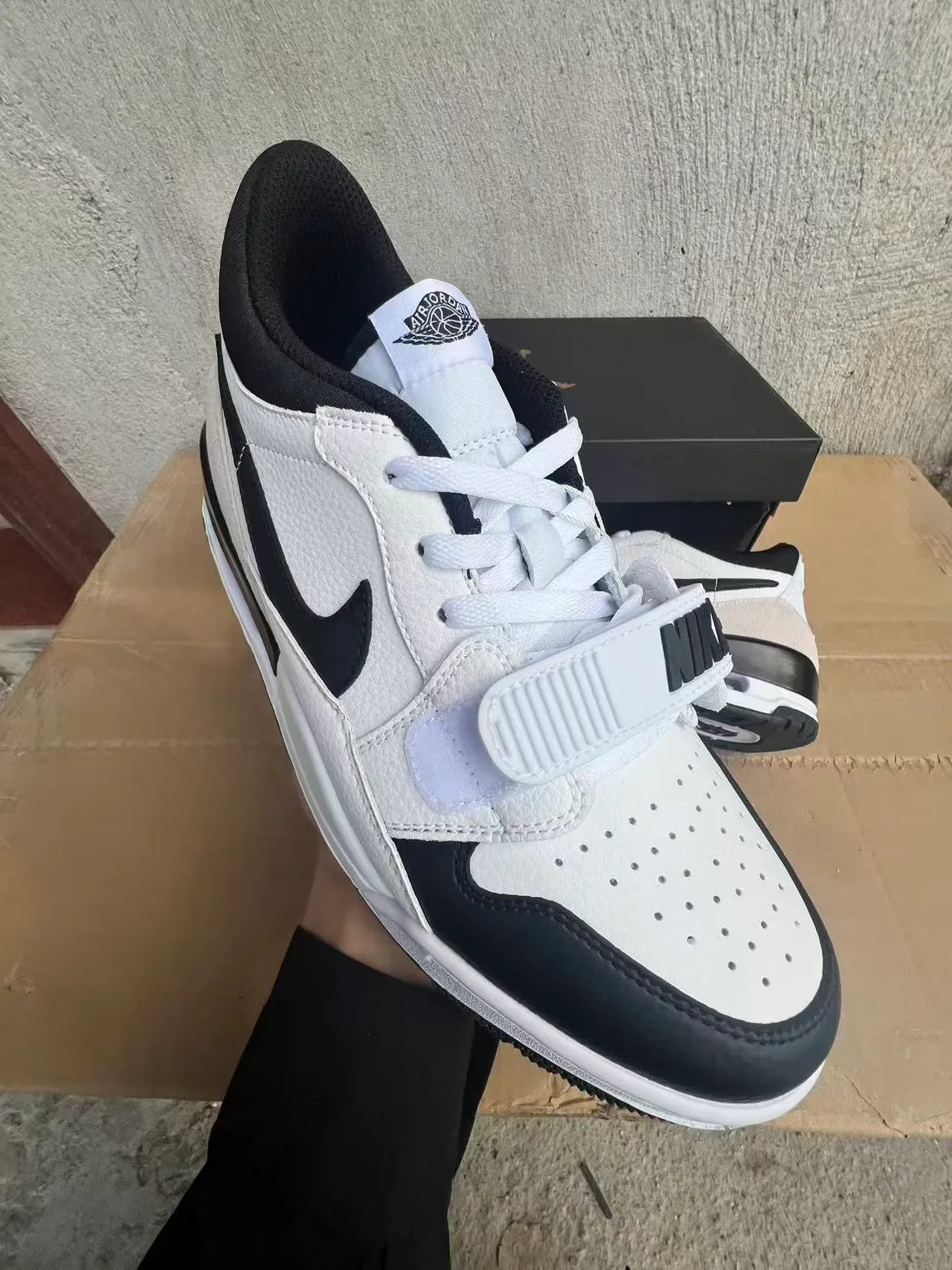 Nike Air Jordan Legacy 312 White Black Lifestyle Sneakers 2