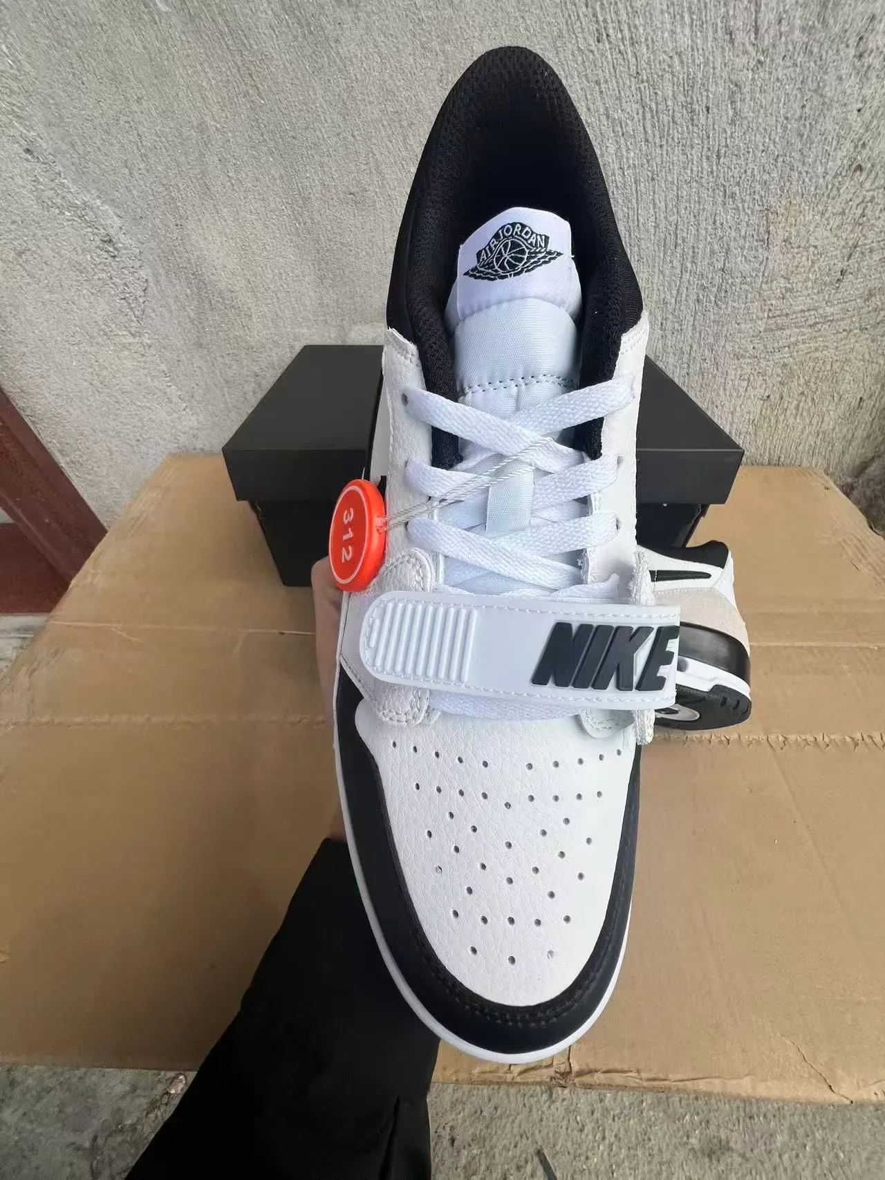 Nike Air Jordan Legacy 312 White Black Lifestyle Sneakers 3