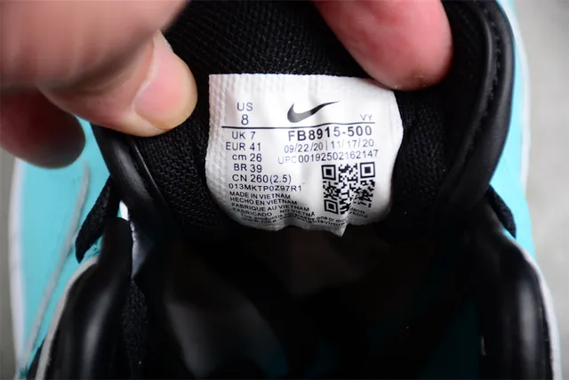 Nike Air Max 1 Turquoise and Black Lifestyle Sneakers 3