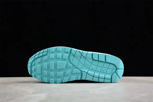 Nike Air Max 1 Turquoise and Black Lifestyle Sneakers 13