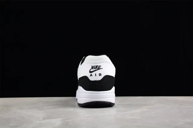 Nike Air Max 1 White Black Turquoise Lifestyle Sneakers 10