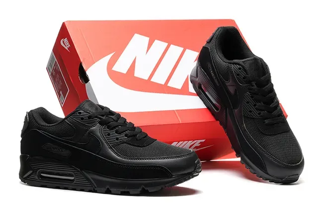 Nike Air Max 90 Black Lifestyle Sneakers 2