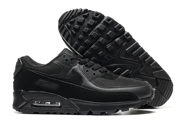 Nike Air Max 90 Black Lifestyle Sneakers 3