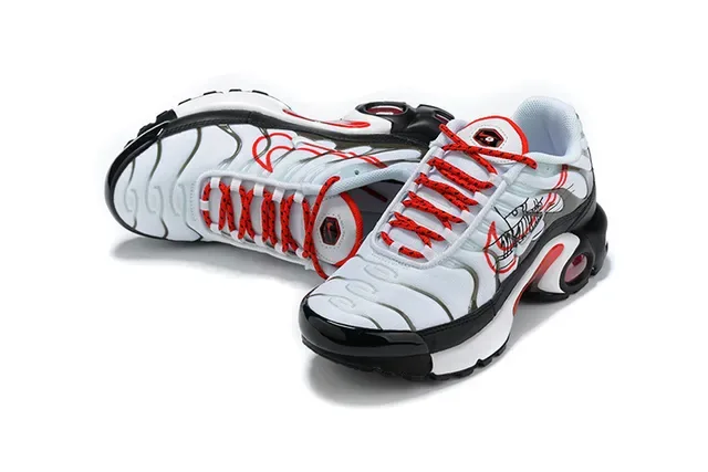 Nike Air Max Plus Black Pink Gradient Lifestyle Sneakers 5