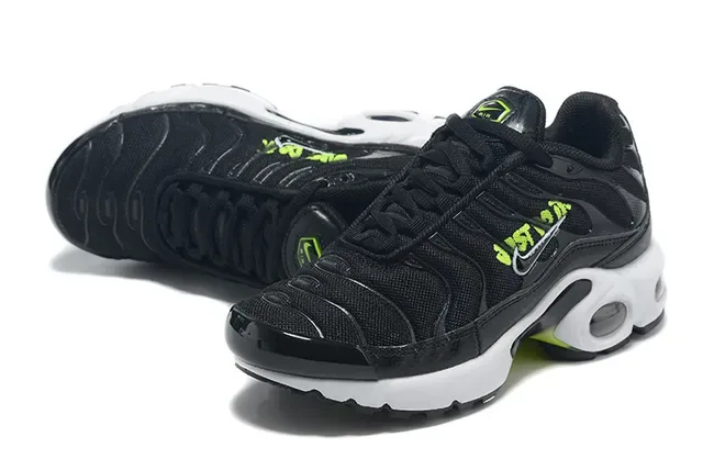 Nike Air Max Plus Black Pink Gradient Lifestyle Sneakers 10