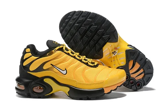 Nike Air Max Plus Black Pink Gradient Lifestyle Sneakers 16