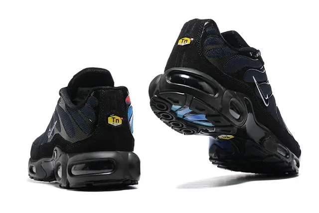 Nike Air Max Plus Black Silver Lifestyle Sneakers 7