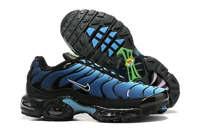 Nike Air Max Plus Black Silver Lifestyle Sneakers 20