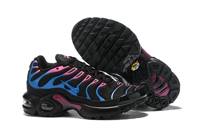 Nike Air Max Plus Lifestyle Sneakers 5