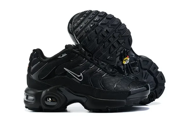 Nike Air Max Plus Lifestyle Sneakers 13