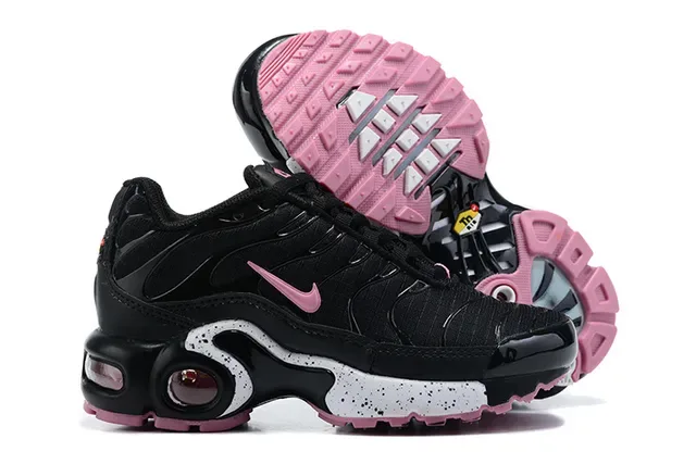 Nike Air Max Plus Lifestyle Sneakers 15