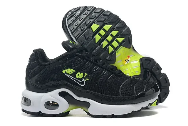 Nike Air Max Plus Lifestyle Sneakers 19