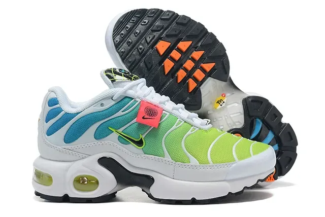 Nike Air Max Plus Lifestyle Sneakers 21