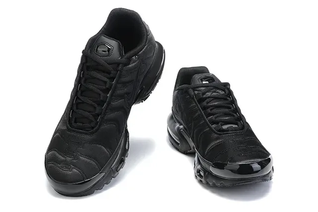 Nike Air Max Plus Light Blue Black White Lifestyle Sneakers 10