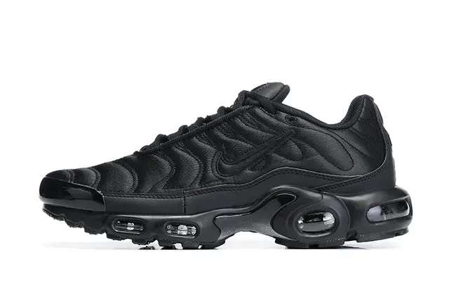 Nike Air Max Plus Light Blue Black White Lifestyle Sneakers 12