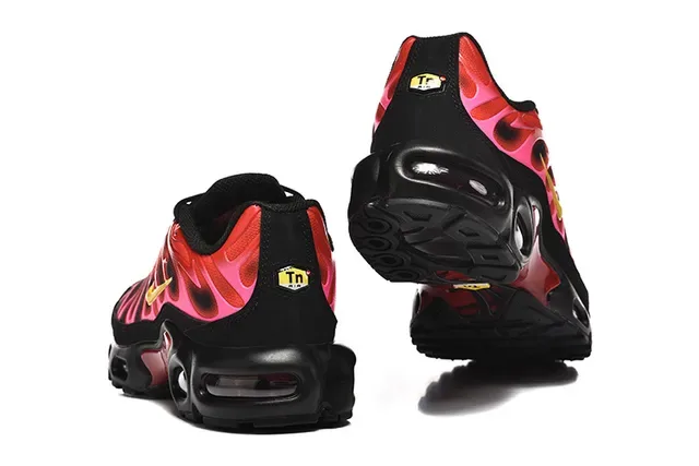 Nike Air Max Plus Purple and Yellow Wave Pattern Lifestyle Sneakers 19