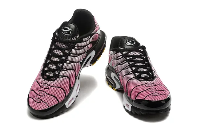 Nike Air Max Plus Teal Gradient Lifestyle Sneakers 13
