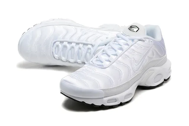 Nike Air Max Plus Teal Gradient Lifestyle Sneakers 16