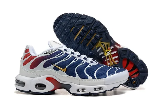 Nike Air Max Plus Teal Gradient Lifestyle Sneakers 21