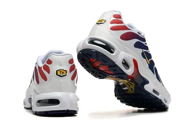 Nike Air Max Plus Teal Gradient Lifestyle Sneakers 24