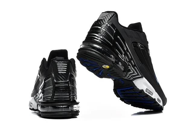 Nike Air Max Plus Tuned White and Blue Lifestyle Sneakers 2