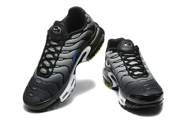 Nike Air Max Plus White Black Teal Lifestyle Sneakers 3