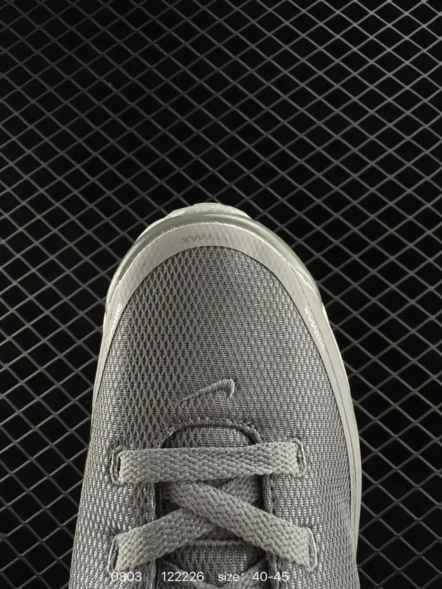 Nike Air Max White Black Lifestyle Sneakers 2
