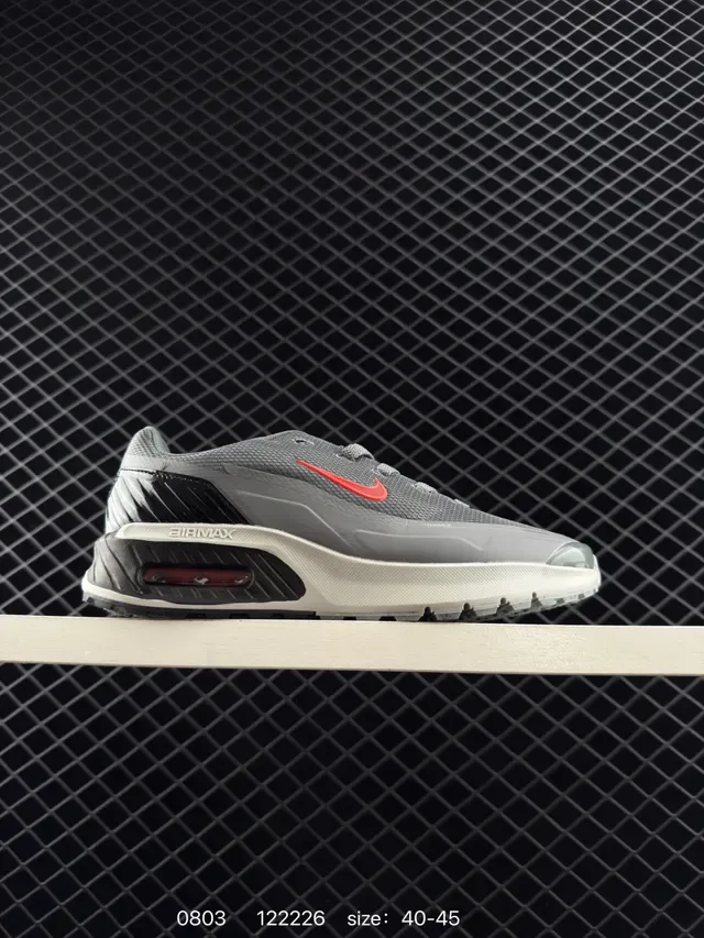 Nike Air Max White Black Lifestyle Sneakers 4
