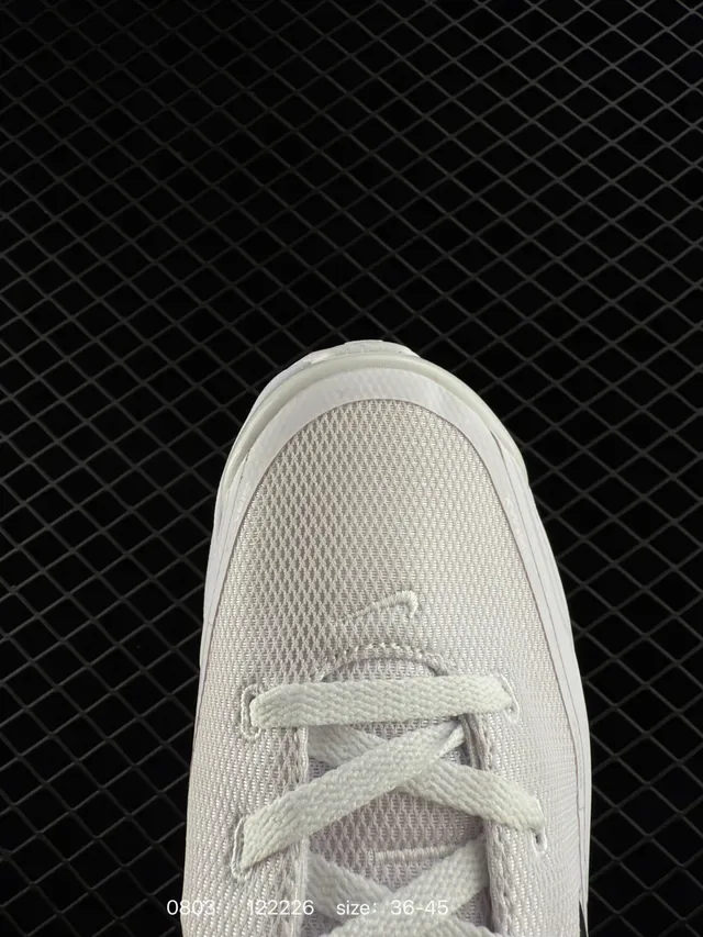 Nike Air Max White Black Lifestyle Sneakers 5