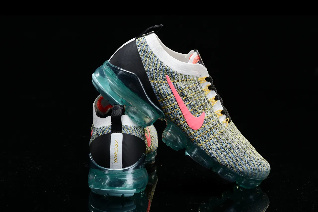 Nike Air VaporMax Flyknit Multicolor Knit Lifestyle Sneakers 11