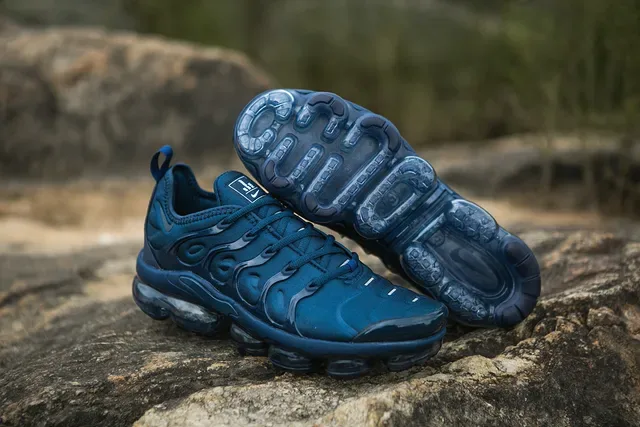 Nike Air VaporMax Plus Navy Monochrome Lifestyle Sneakers 10