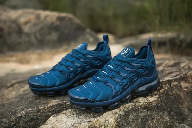 Nike Air VaporMax Plus Navy Monochrome Lifestyle Sneakers 11