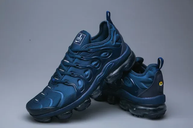 Nike Air VaporMax Plus Navy Monochrome Lifestyle Sneakers 15
