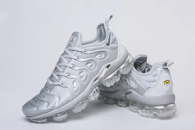 Nike Air VaporMax Plus Silver Reflective Lifestyle Sneakers 19