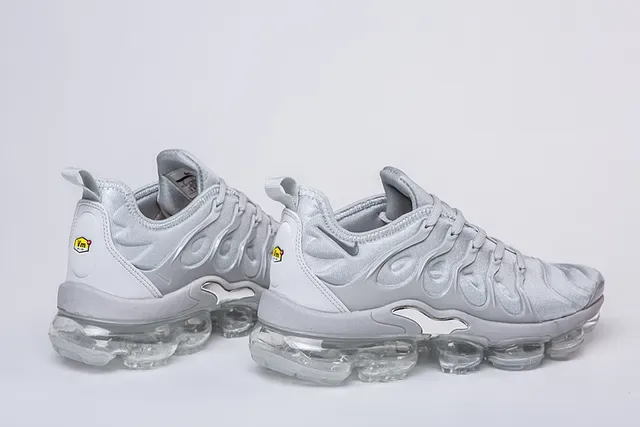 Nike Air VaporMax Plus Silver Reflective Lifestyle Sneakers 20